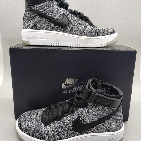 Nike‎ Air Force 1 Flyknit Casual Sneakers Womens Size 6 Black White Hi Top - Picture 8 of 9
